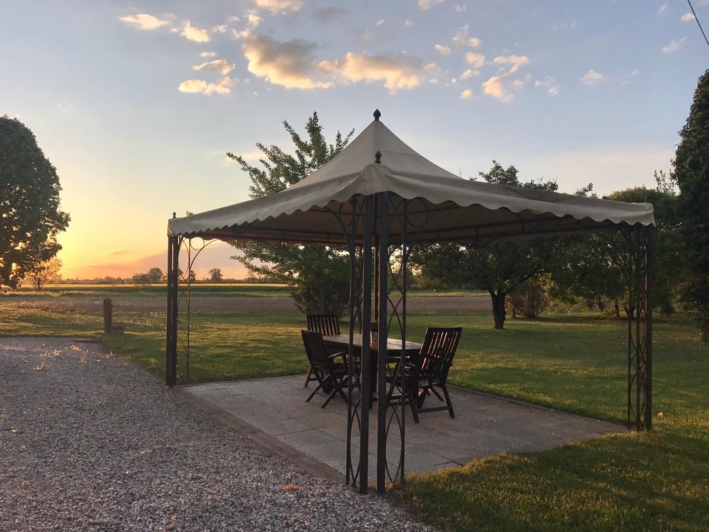 Agriturismo Corte Acconi Мантуя Екстер'єр фото